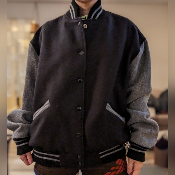 Store Close Mid Of Nov!!Vintage Disney Varsity Jacket Unisex S-M - Picture 6 of 6